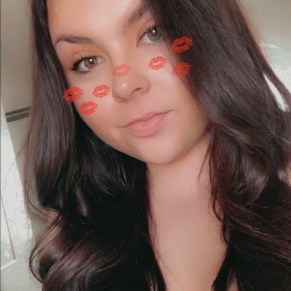 Meet your Posher, Michelle - Picture 1 of 1